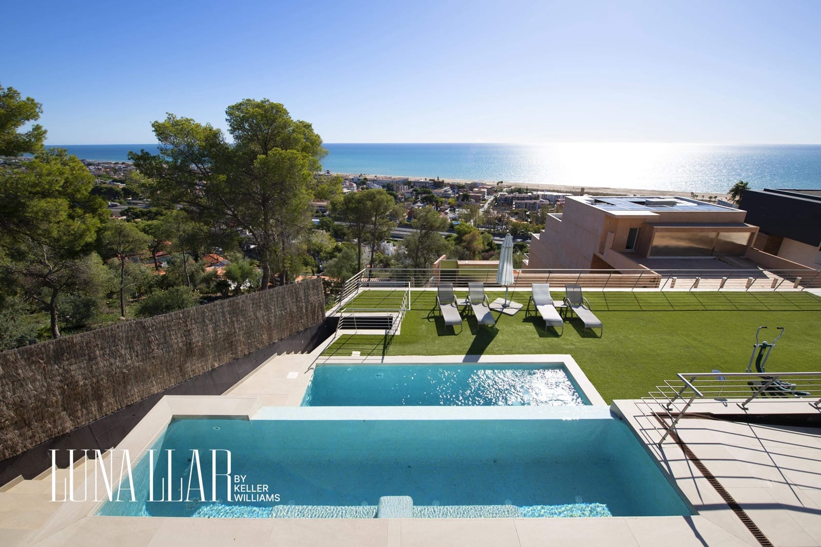 10 soveværelse Villa til salg i Castelldefels med swimmingpool - € 7.900.000 (Ref: 8921635)