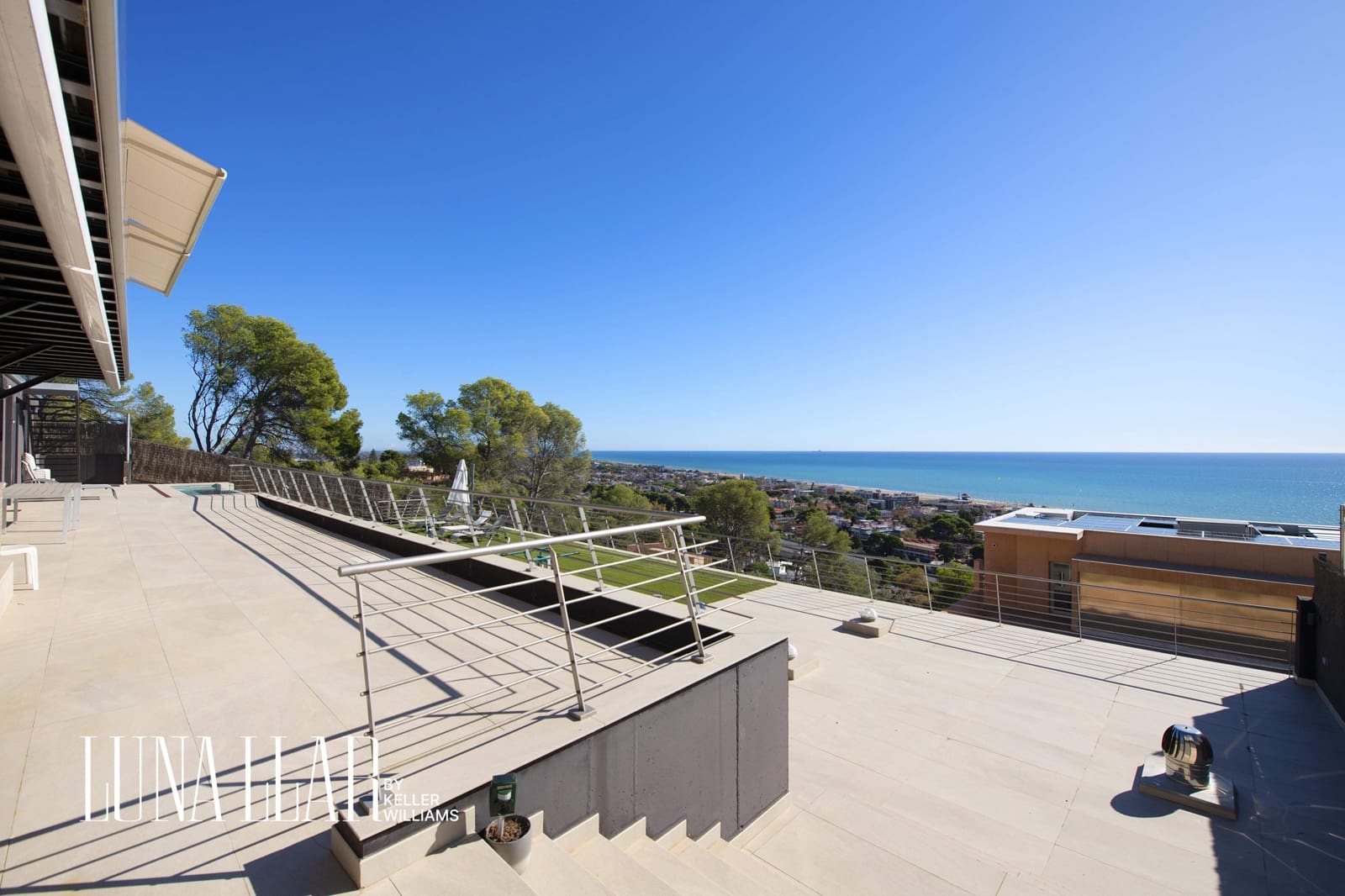 10 soveværelse Villa til salg i Castelldefels med swimmingpool - € 7.900.000 (Ref: 8921635)