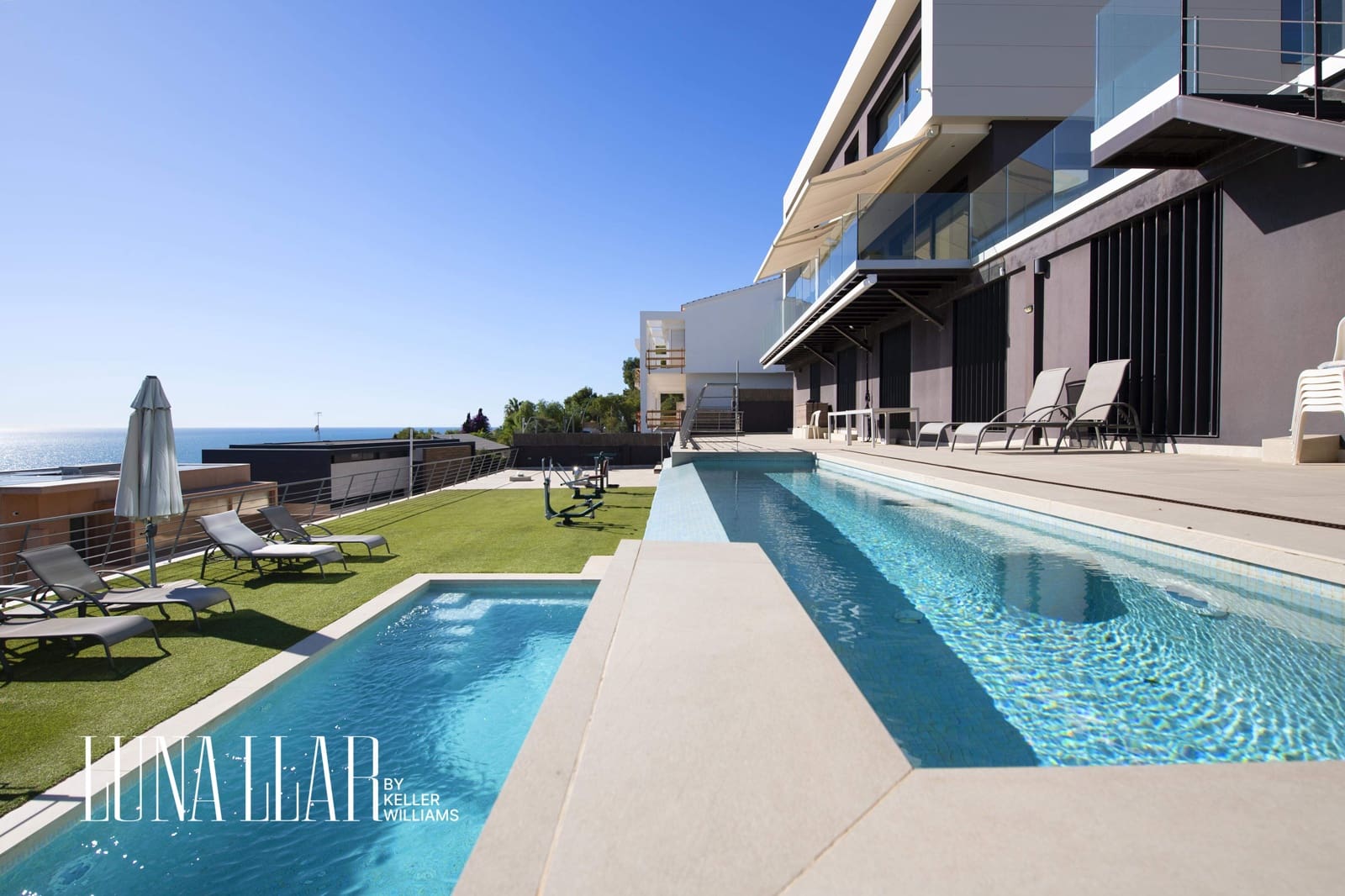 10 soveværelse Villa til salg i Castelldefels med swimmingpool - € 7.900.000 (Ref: 8921635)