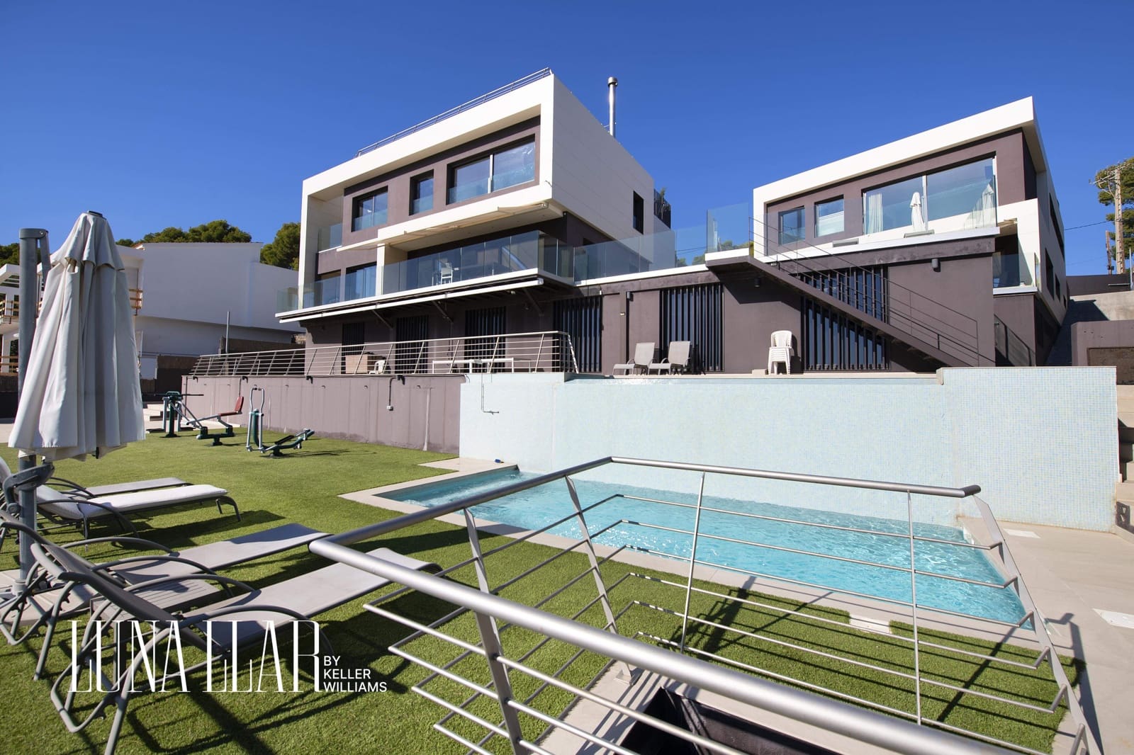 10 soveværelse Villa til salg i Castelldefels med swimmingpool - € 7.900.000 (Ref: 8921635)