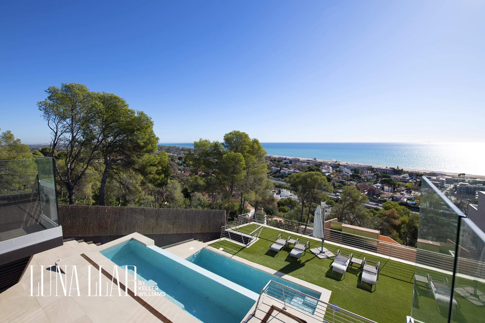 10 soveværelse Villa til salg i Castelldefels med swimmingpool - € 7.900.000 (Ref: 8921635)