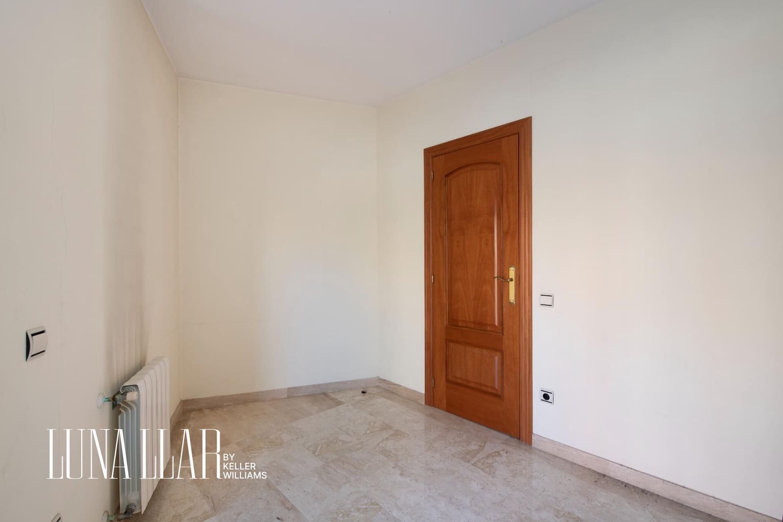 5 soverom Villa til salgs i Gava med garasje - € 589 000 (Ref: 8921636)