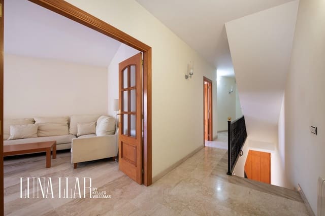 5 soveværelse Villa til salg i Gavà med garage - € 589.000 (Ref: 8921636)