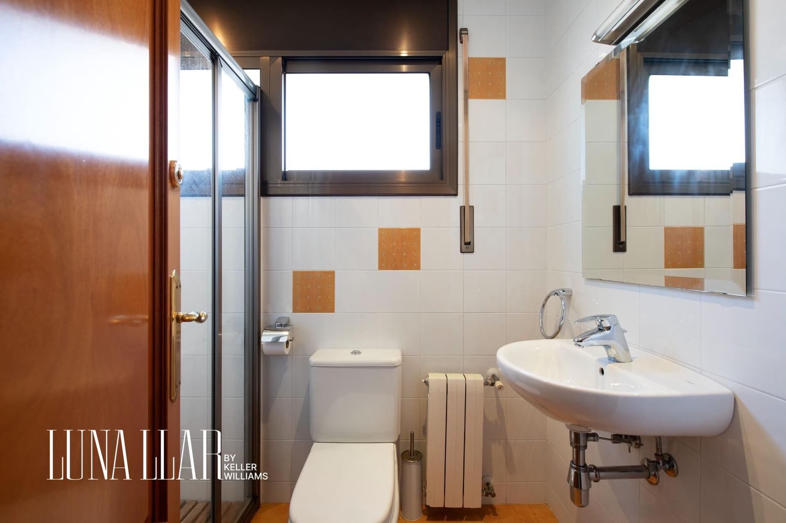 5 soverom Villa til salgs i Gava med garasje - € 589 000 (Ref: 8921636)