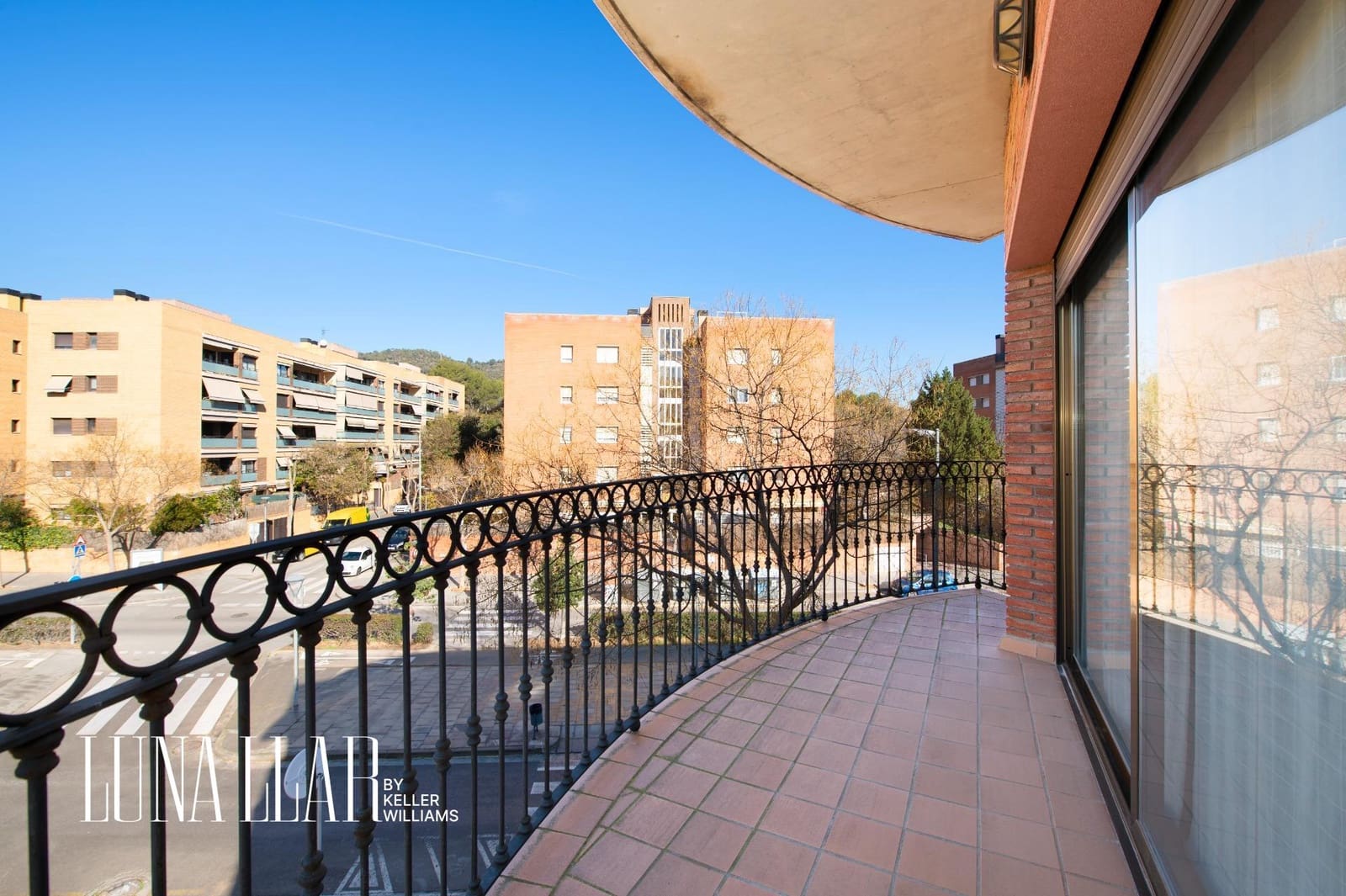 5 soverom Villa til salgs i Gava med garasje - € 589 000 (Ref: 8921636)