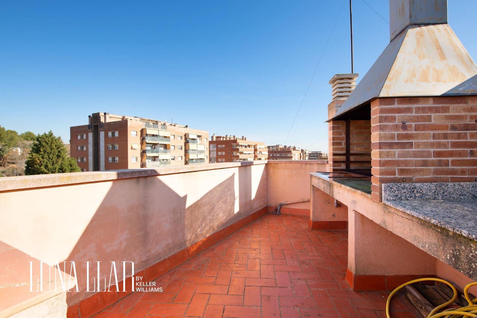 5 soverom Villa til salgs i Gava med garasje - € 589 000 (Ref: 8921636)