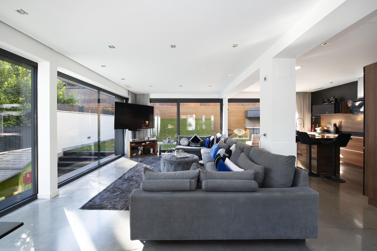 5 sypialnia Willa na sprzedaż w Castelldefels z basenem garażem - 2 400 000 € (Ref: 8921637)