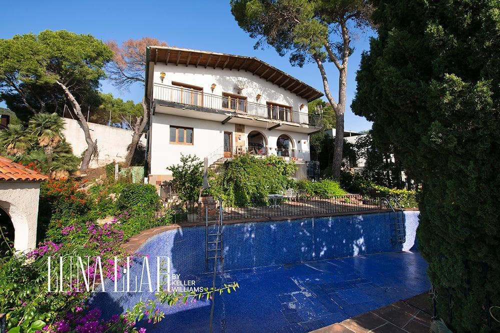 4 soverom Villa til salgs i Castelldefels med garasje - € 1 095 000 (Ref: 8921641)