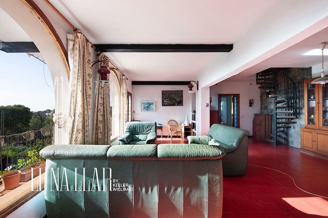 4 bedroom Villa for sale in Castelldefels with garage - € 1,095,000 (Ref: 8921641)