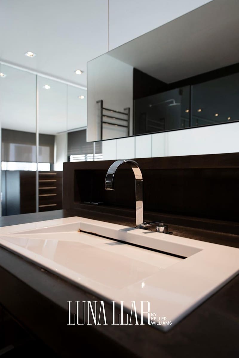 4 soveværelse Villa til salg i Castelldefels med swimmingpool - € 1.395.000 (Ref: 8921649)