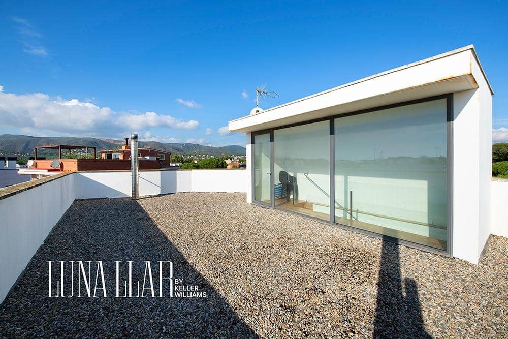 4 soveværelse Villa til salg i Castelldefels med swimmingpool - € 1.395.000 (Ref: 8921649)