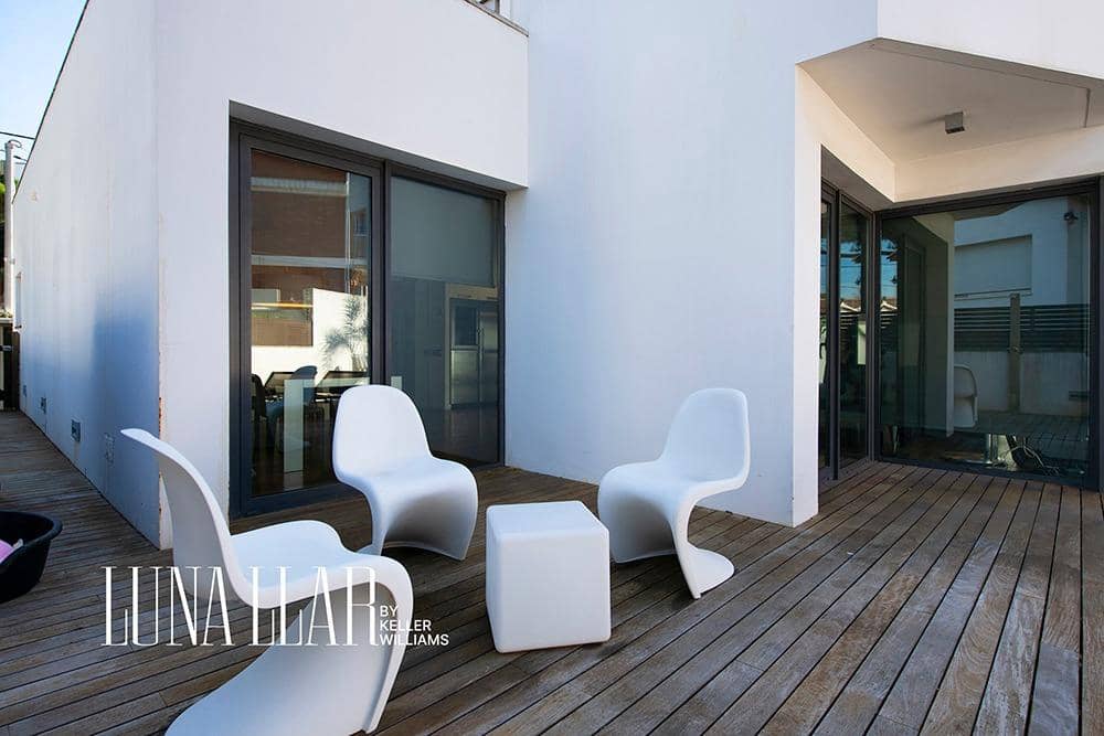 4 soveværelse Villa til salg i Castelldefels med swimmingpool - € 1.395.000 (Ref: 8921649)