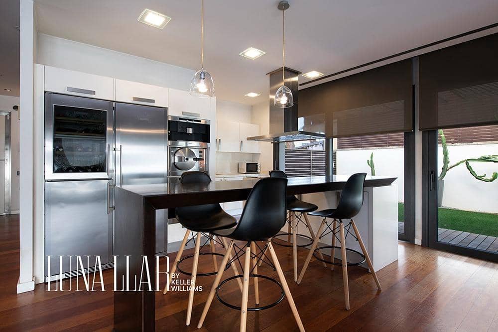 4 soveværelse Villa til salg i Castelldefels med swimmingpool - € 1.395.000 (Ref: 8921649)