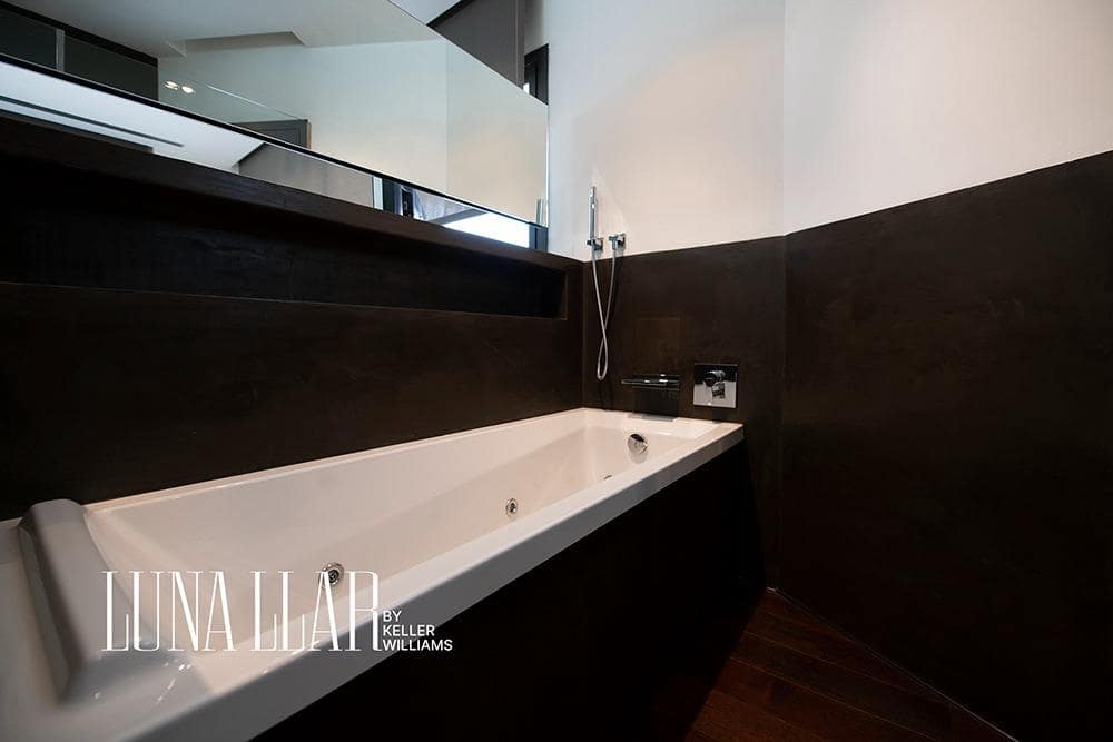 4 soveværelse Villa til salg i Castelldefels med swimmingpool - € 1.395.000 (Ref: 8921649)