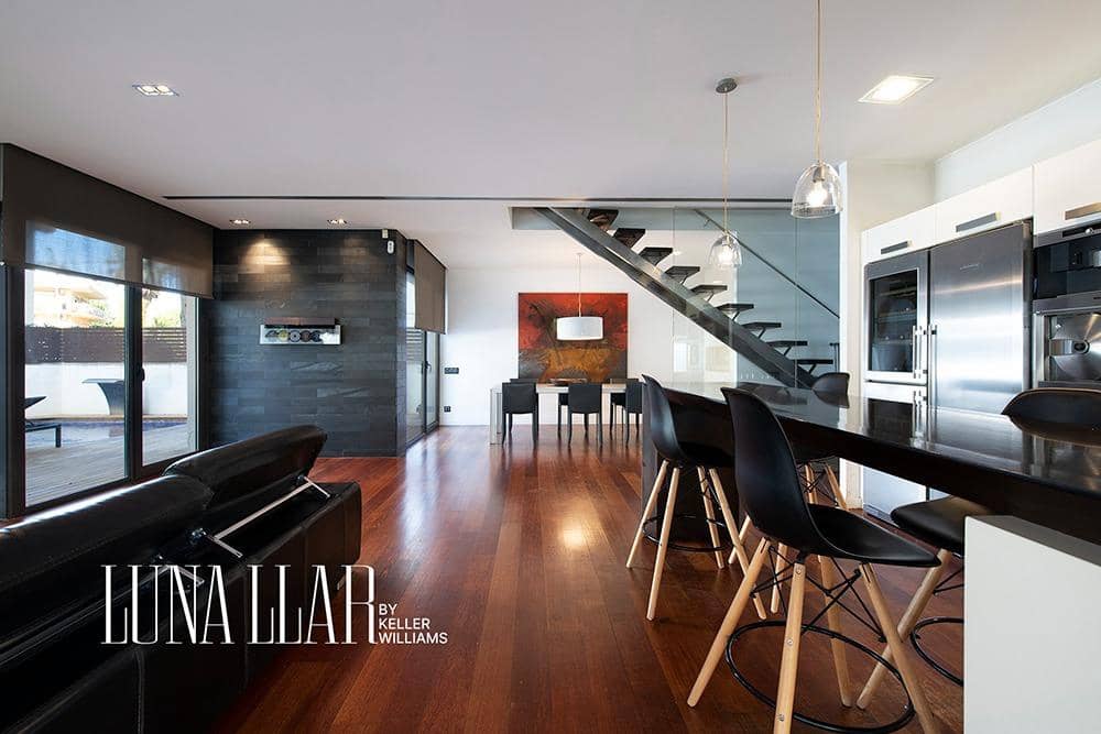 4 soveværelse Villa til salg i Castelldefels med swimmingpool - € 1.395.000 (Ref: 8921649)