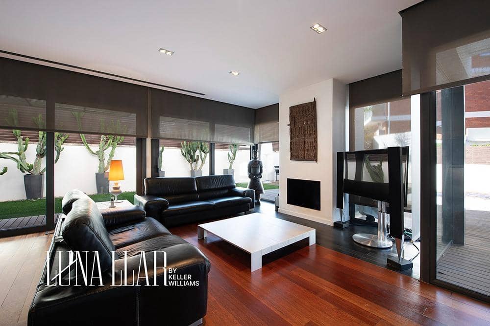 4 soveværelse Villa til salg i Castelldefels med swimmingpool - € 1.395.000 (Ref: 8921649)