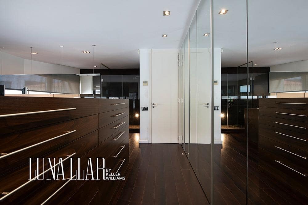 4 soveværelse Villa til salg i Castelldefels med swimmingpool - € 1.395.000 (Ref: 8921649)