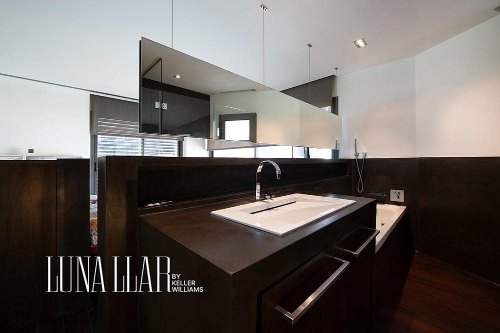 4 soveværelse Villa til salg i Castelldefels med swimmingpool - € 1.395.000 (Ref: 8921649)