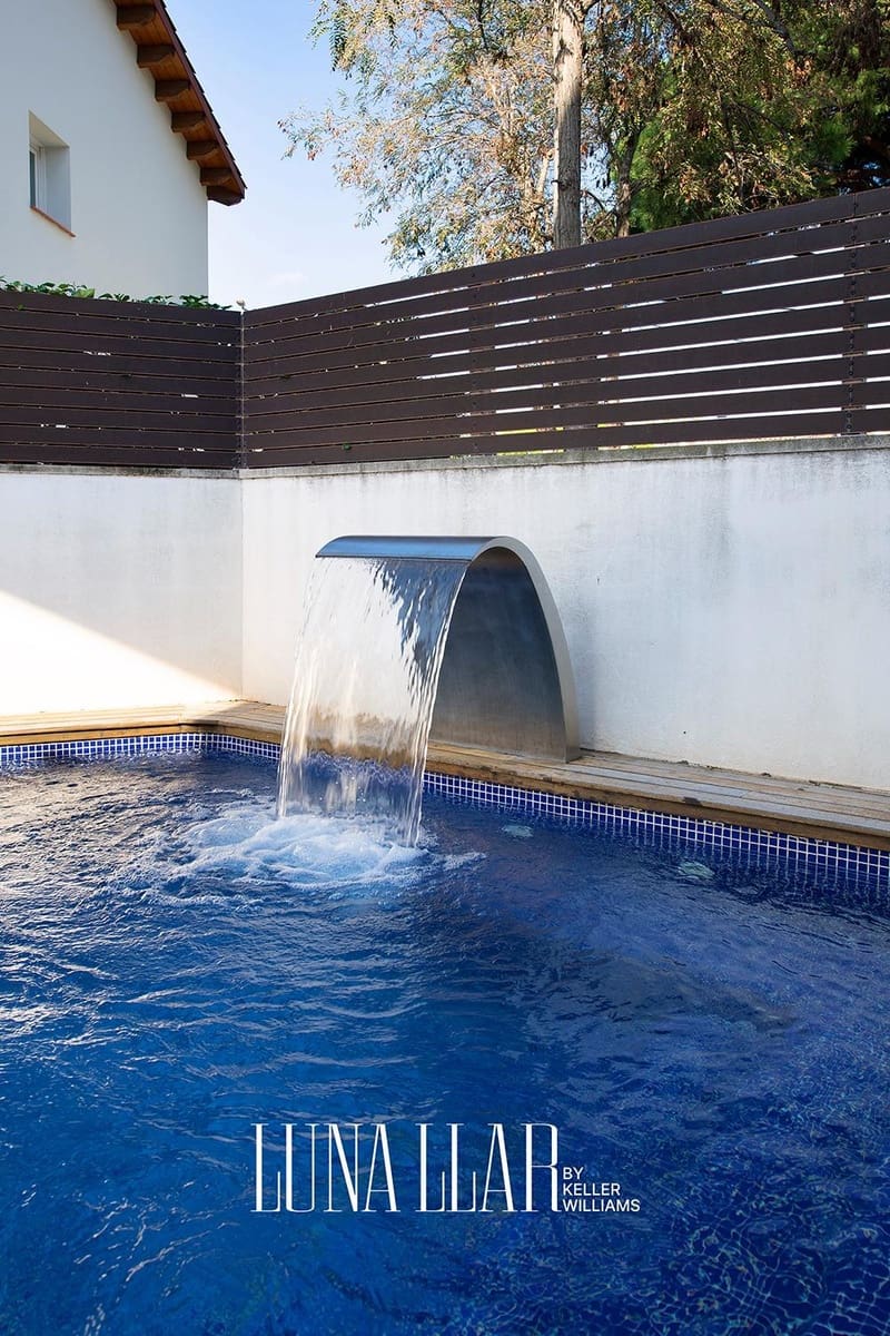 4 soveværelse Villa til salg i Castelldefels med swimmingpool - € 1.395.000 (Ref: 8921649)