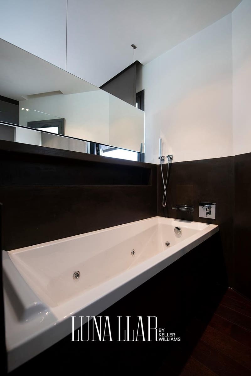 4 soveværelse Villa til salg i Castelldefels med swimmingpool - € 1.395.000 (Ref: 8921649)