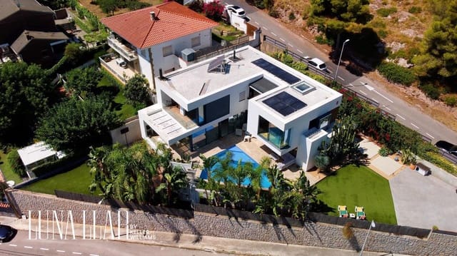 6 sypialnia Willa na sprzedaż w Castelldefels z basenem garażem - 2 495 000 € (Ref: 8921652)