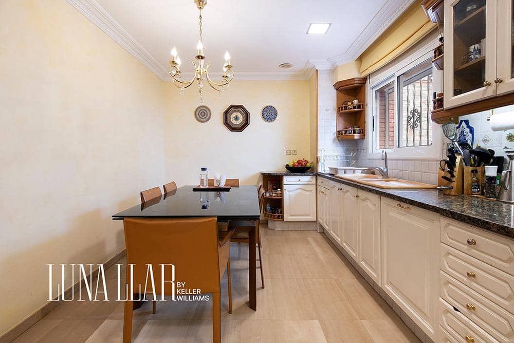 5 soveværelse Villa til salg i Castelldefels med swimmingpool garage - € 1.295.000 (Ref: 8954282)