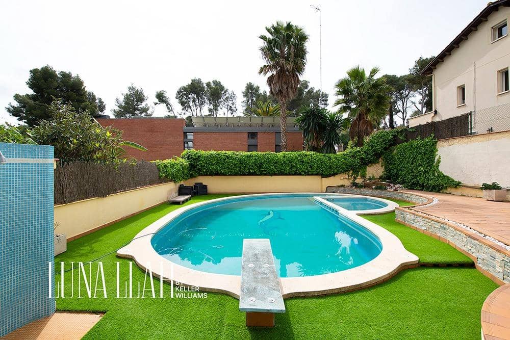 5 soveværelse Villa til salg i Castelldefels med swimmingpool garage - € 1.295.000 (Ref: 8954282)