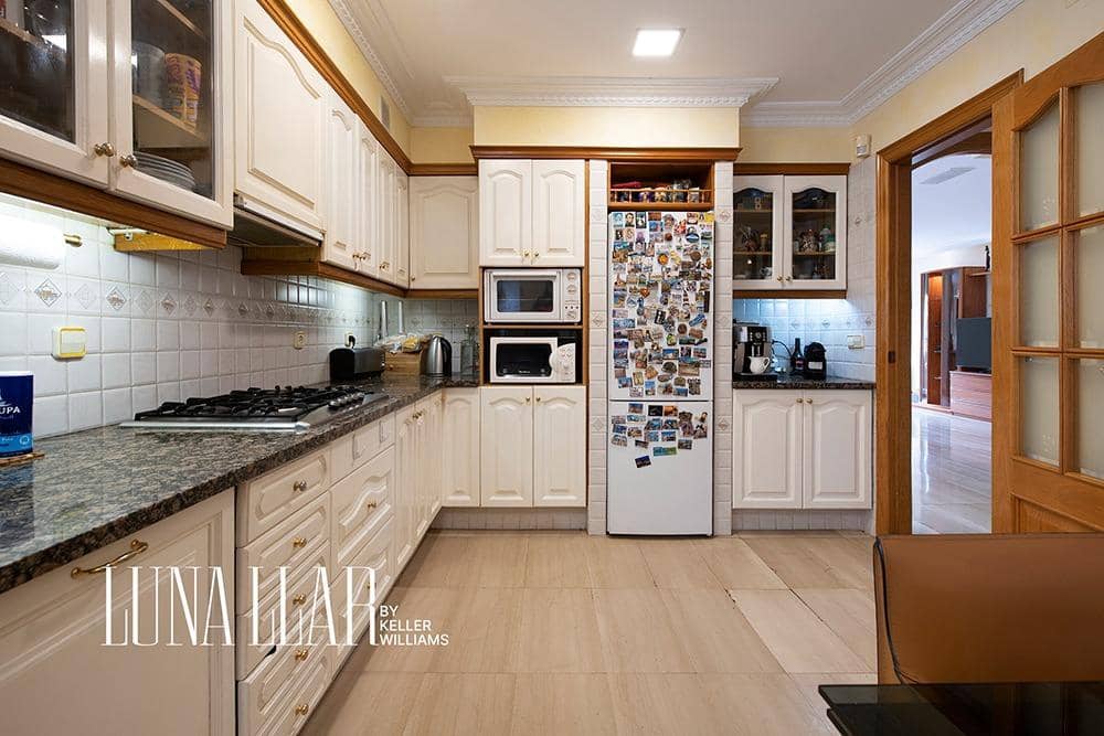 5 soveværelse Villa til salg i Castelldefels med swimmingpool garage - € 1.295.000 (Ref: 8954282)