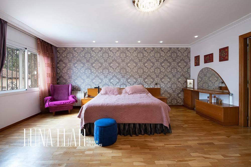 5 soveværelse Villa til salg i Castelldefels med swimmingpool garage - € 1.295.000 (Ref: 8954282)