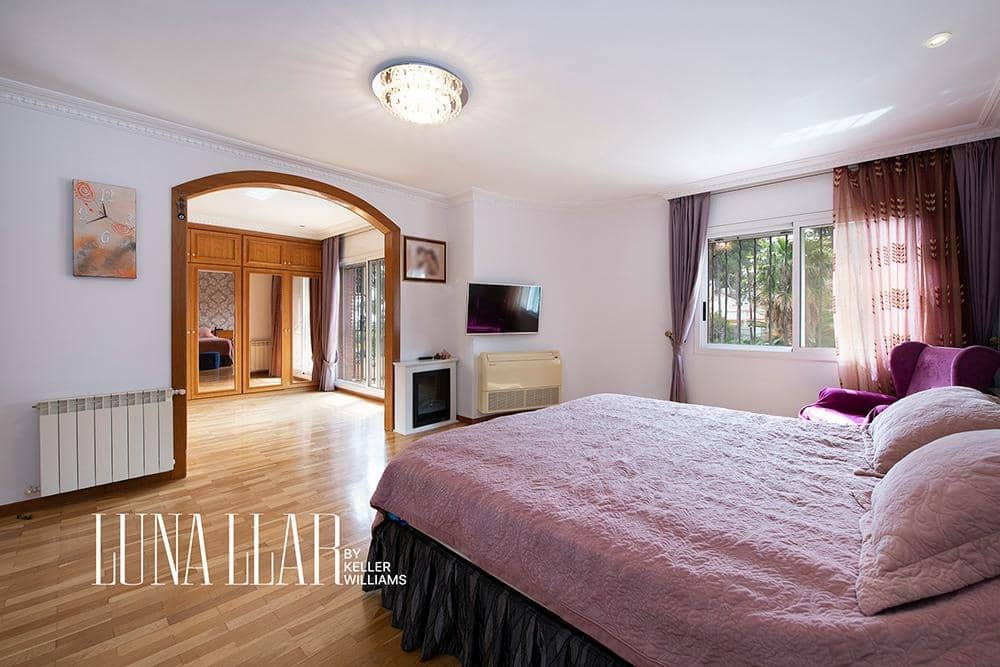 5 soveværelse Villa til salg i Castelldefels med swimmingpool garage - € 1.295.000 (Ref: 8954282)