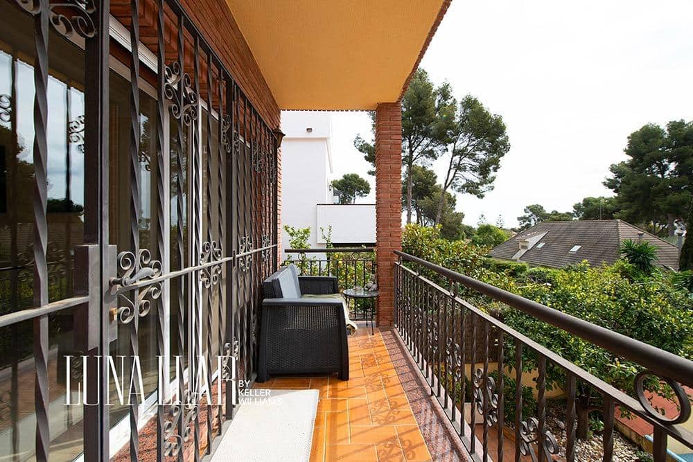 5 soveværelse Villa til salg i Castelldefels med swimmingpool garage - € 1.295.000 (Ref: 8954282)