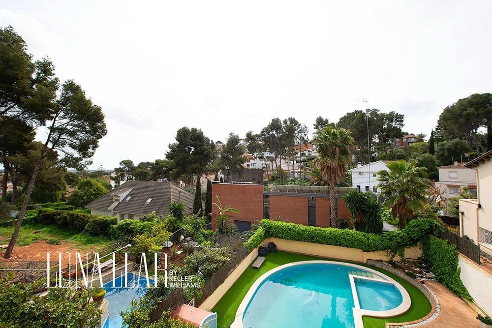 5 soveværelse Villa til salg i Castelldefels med swimmingpool garage - € 1.295.000 (Ref: 8954282)