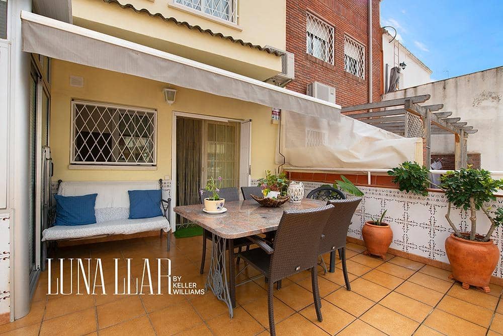 3 bedroom Townhouse for sale in Gava with garage - € 850,000 (Ref: 8982427)