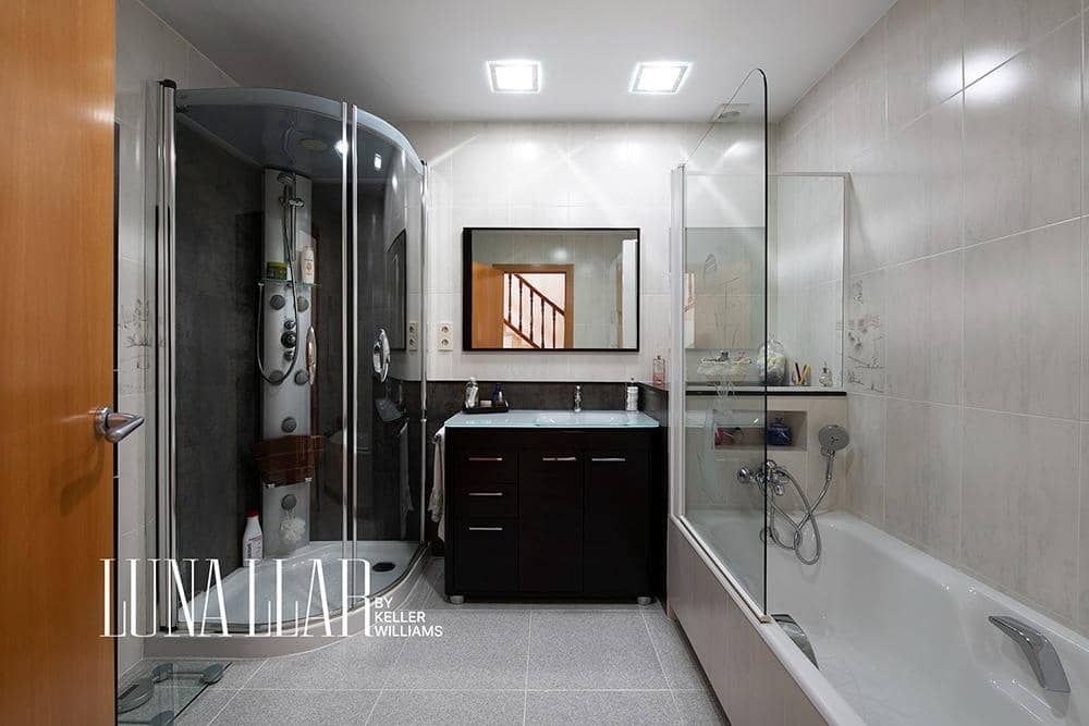 3 bedroom Townhouse for sale in Gava with garage - € 850,000 (Ref: 8982427)