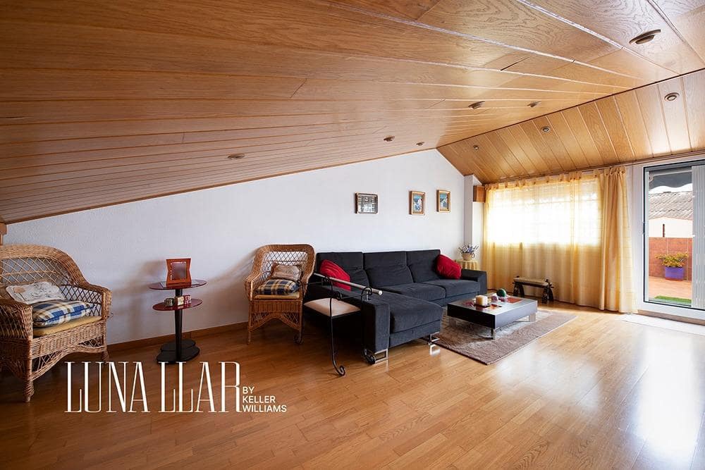 3 bedroom Townhouse for sale in Gava with garage - € 850,000 (Ref: 8982427)