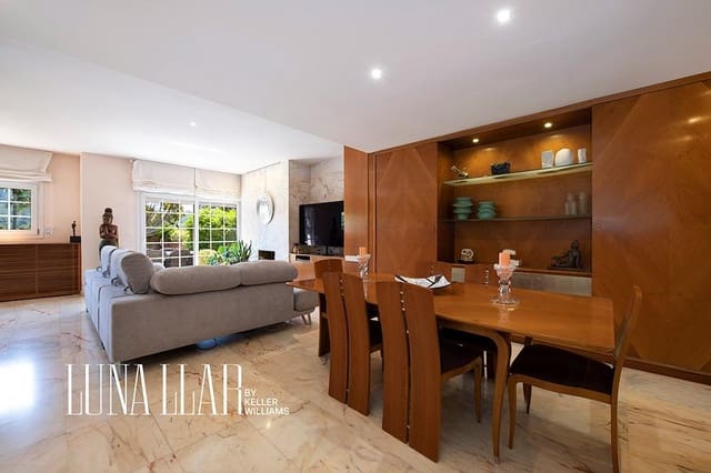 5 sypialnia Dom blizniak na sprzedaż w Sant Just Desvern z basenem - 1 290 000 € (Ref: 8986038)