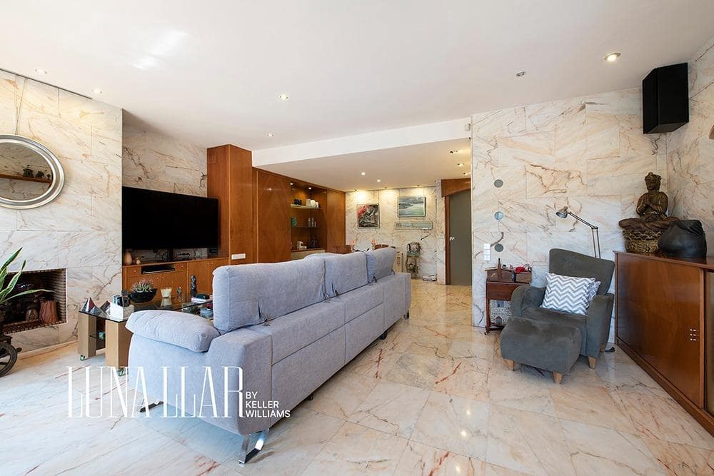 5 soveværelse Semi-Rækkehus til salg i Sant Just Desvern med swimmingpool - € 1.290.000 (Ref: 8986038)