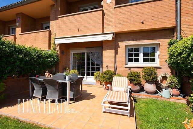 5 sypialnia Dom blizniak na sprzedaż w Sant Just Desvern z basenem - 1 290 000 € (Ref: 8986038)