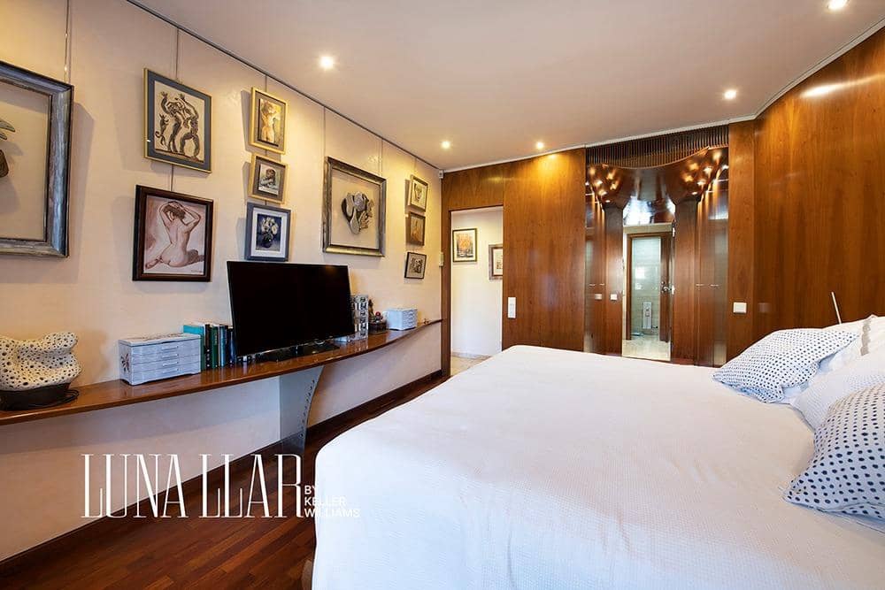 5 soveværelse Semi-Rækkehus til salg i Sant Just Desvern med swimmingpool - € 1.290.000 (Ref: 8986038)