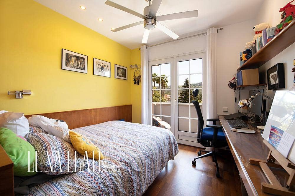 5 soveværelse Semi-Rækkehus til salg i Sant Just Desvern med swimmingpool - € 1.290.000 (Ref: 8986038)