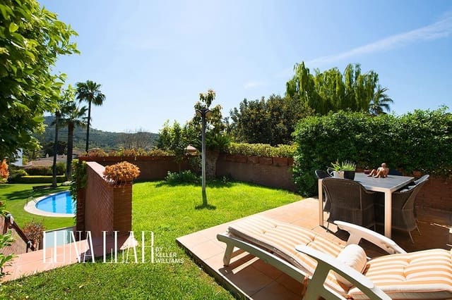 5 sypialnia Dom blizniak na sprzedaż w Sant Just Desvern z basenem - 1 290 000 € (Ref: 8986038)