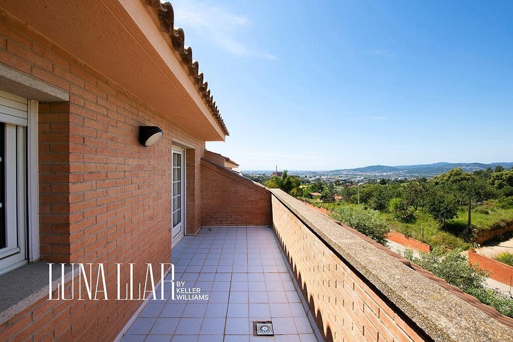 5 soveværelse Semi-Rækkehus til salg i Sant Just Desvern med swimmingpool - € 1.290.000 (Ref: 8986038)