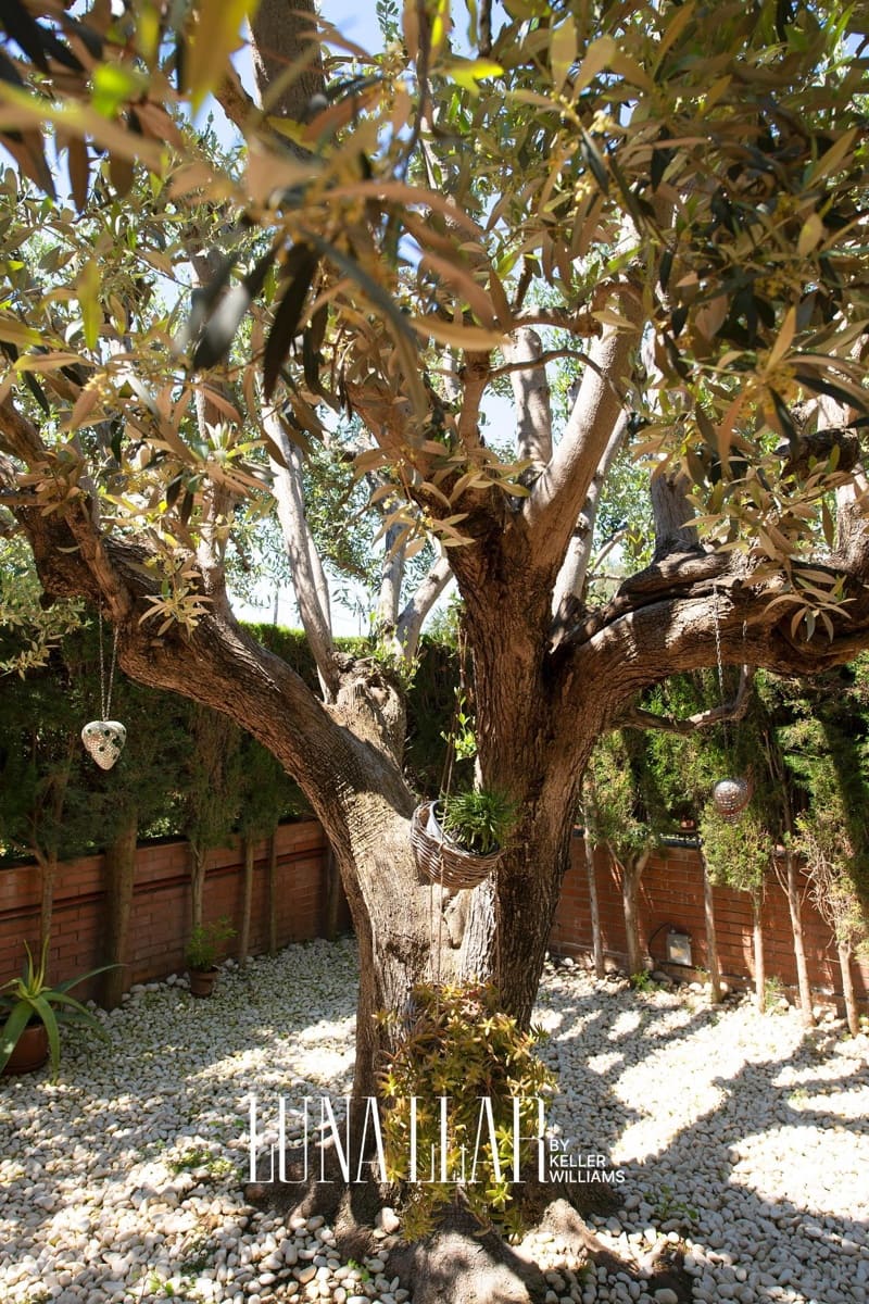 5 soveværelse Semi-Rækkehus til salg i Sant Just Desvern med swimmingpool - € 1.290.000 (Ref: 8986038)