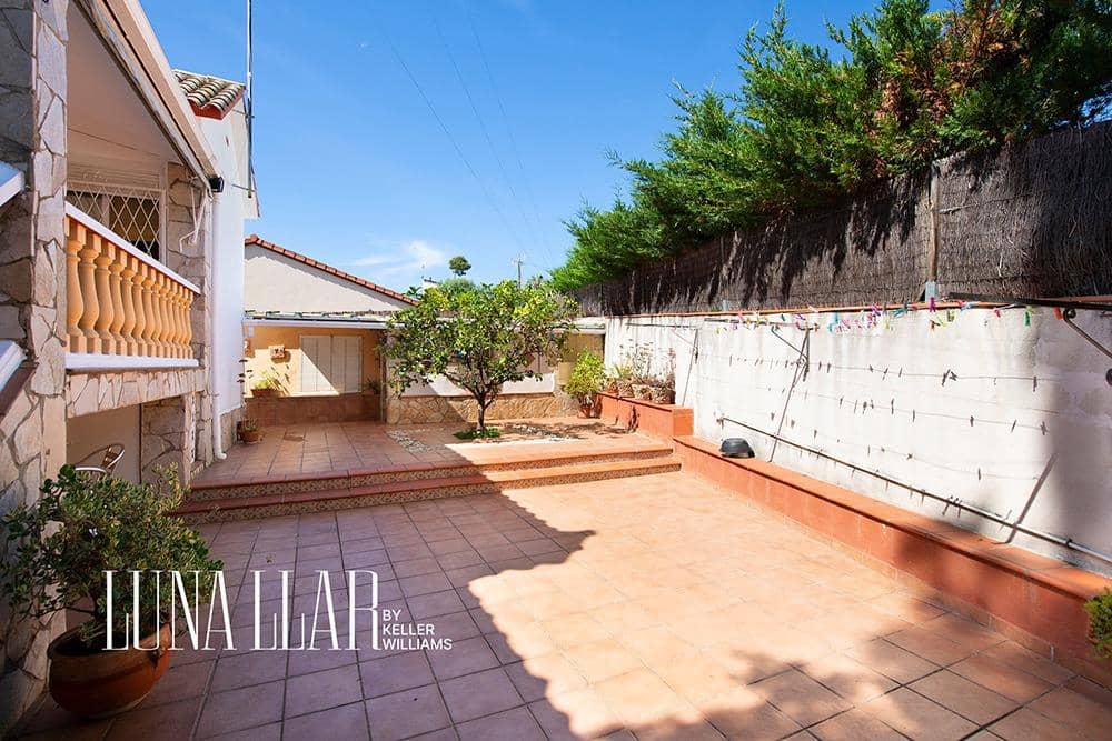 5 soveværelse Villa til salg i Gava - € 860.000 (Ref: 9026902)