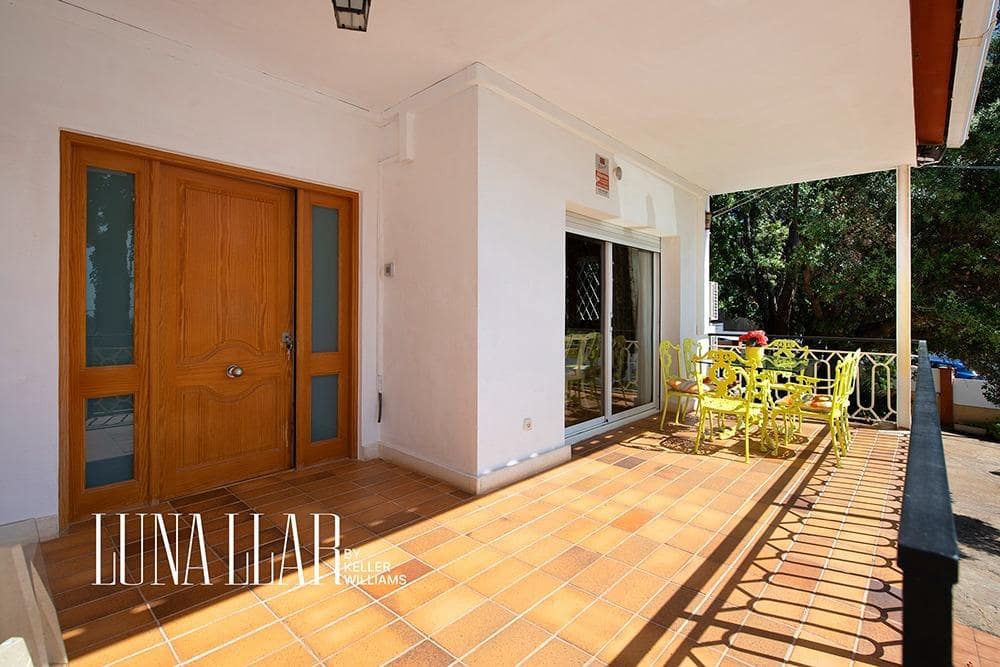 5 soveværelse Villa til salg i Gava - € 860.000 (Ref: 9026902)