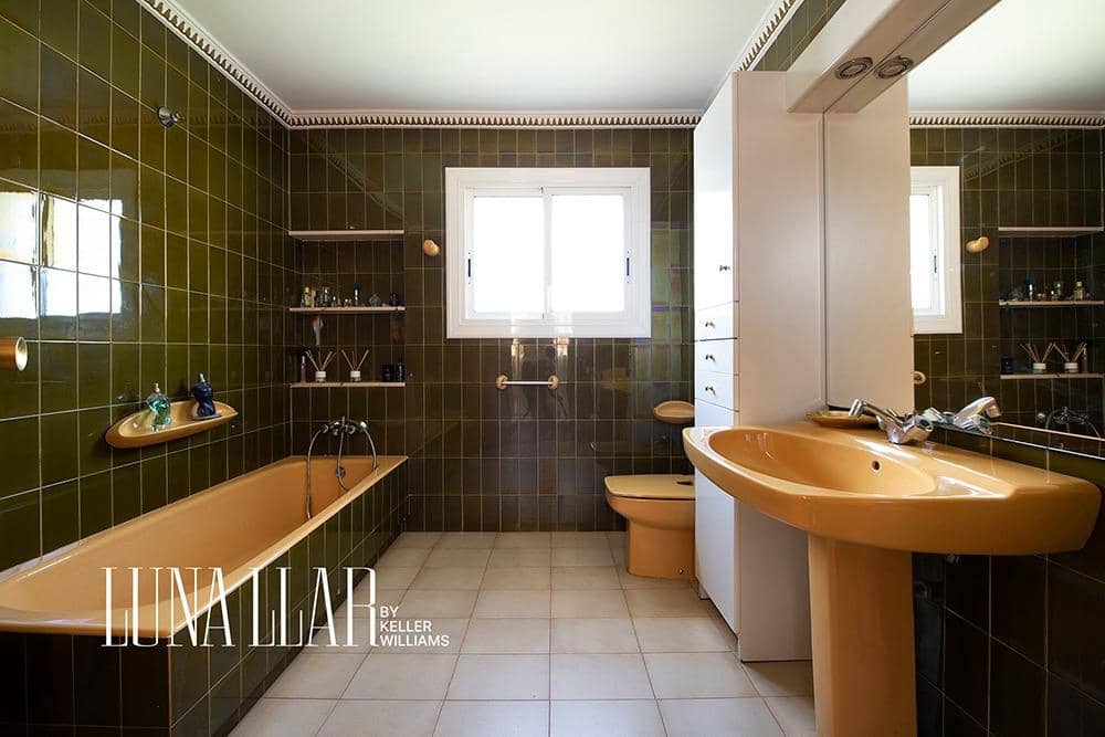 5 soveværelse Villa til salg i Gava - € 860.000 (Ref: 9026902)