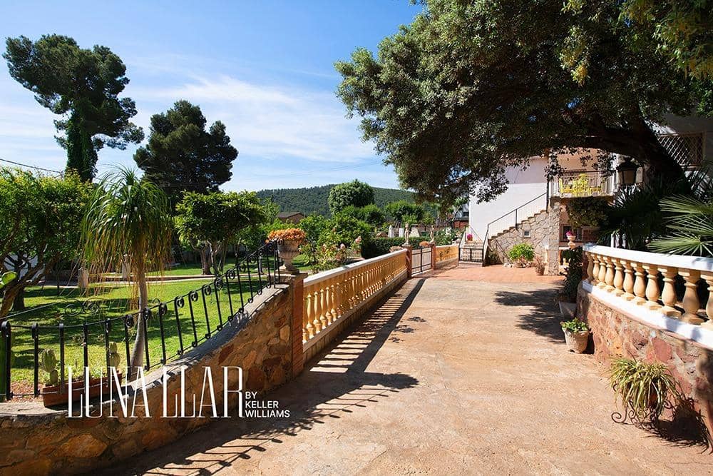 5 soveværelse Villa til salg i Gava - € 860.000 (Ref: 9026902)