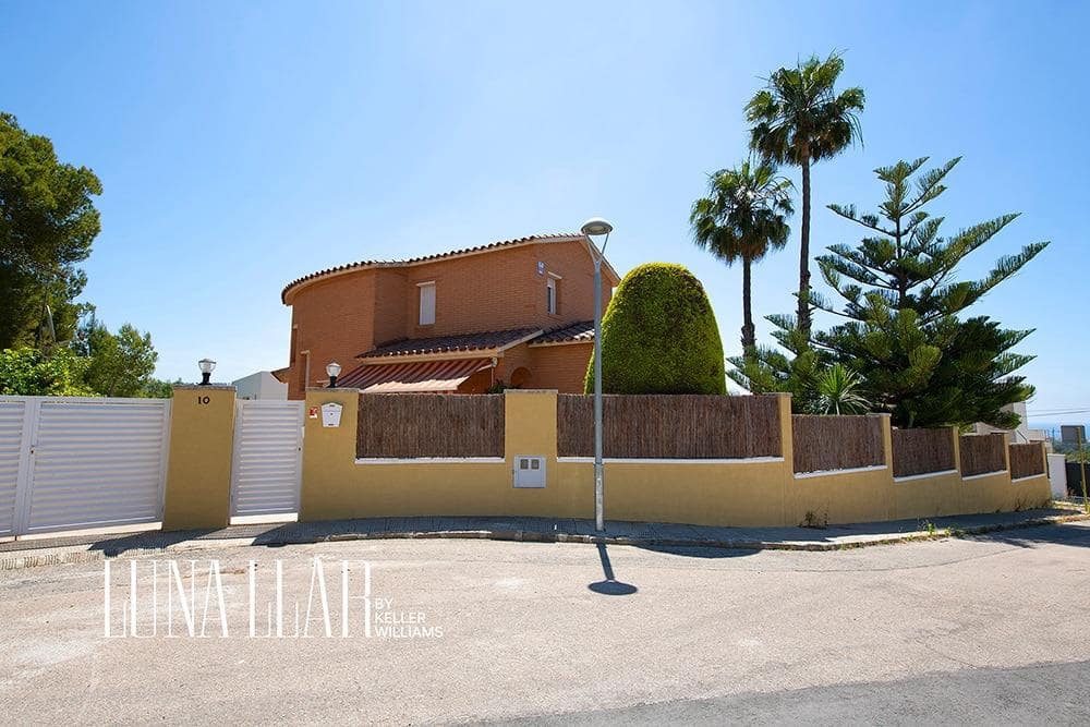 6 soveværelse Villa til salg i Calafell med swimmingpool - € 850.000 (Ref: 9029615)