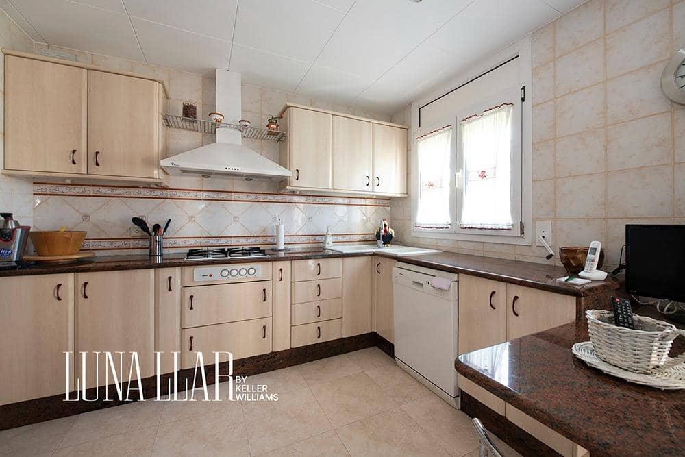 6 soveværelse Villa til salg i Calafell med swimmingpool - € 850.000 (Ref: 9029615)