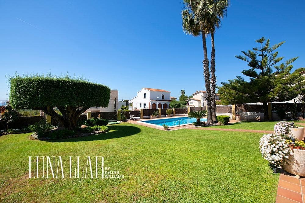 6 soveværelse Villa til salg i Calafell med swimmingpool - € 850.000 (Ref: 9029615)